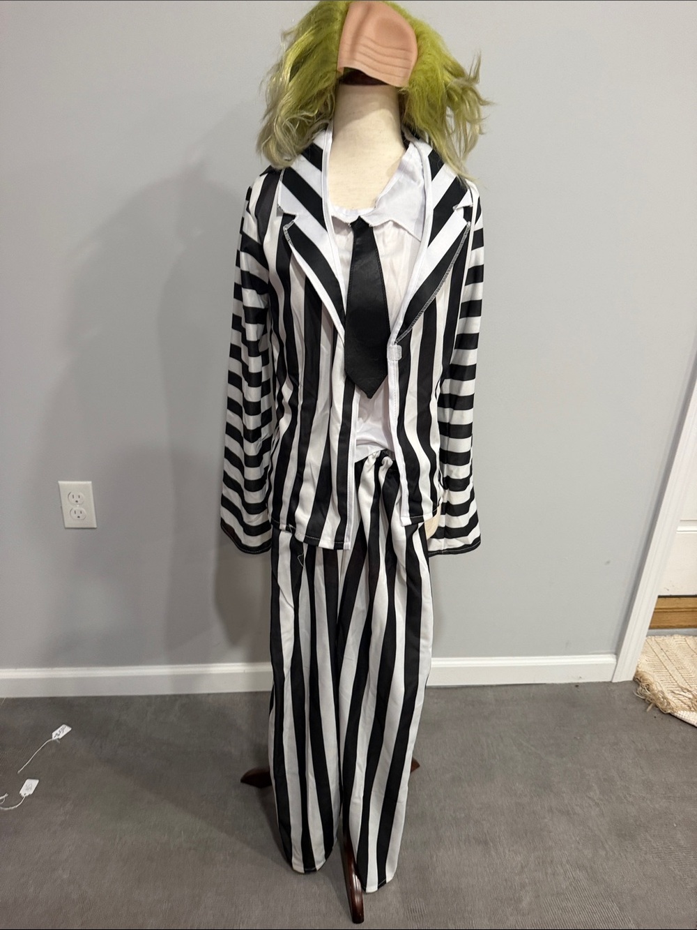 Beetlejuice Halloween Teen Costume with Wig
